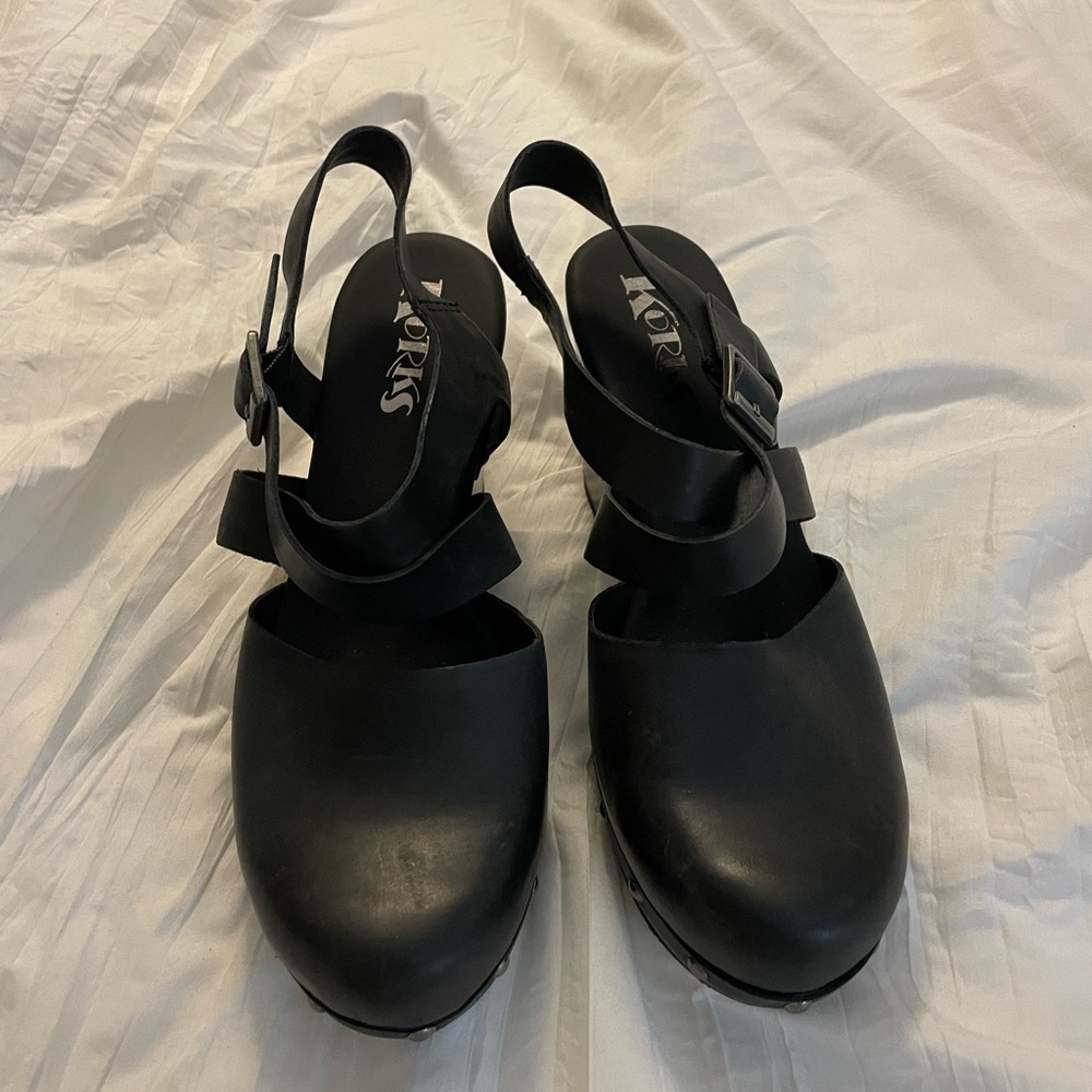 Korks by Kork-Ease Abloom strappy clog